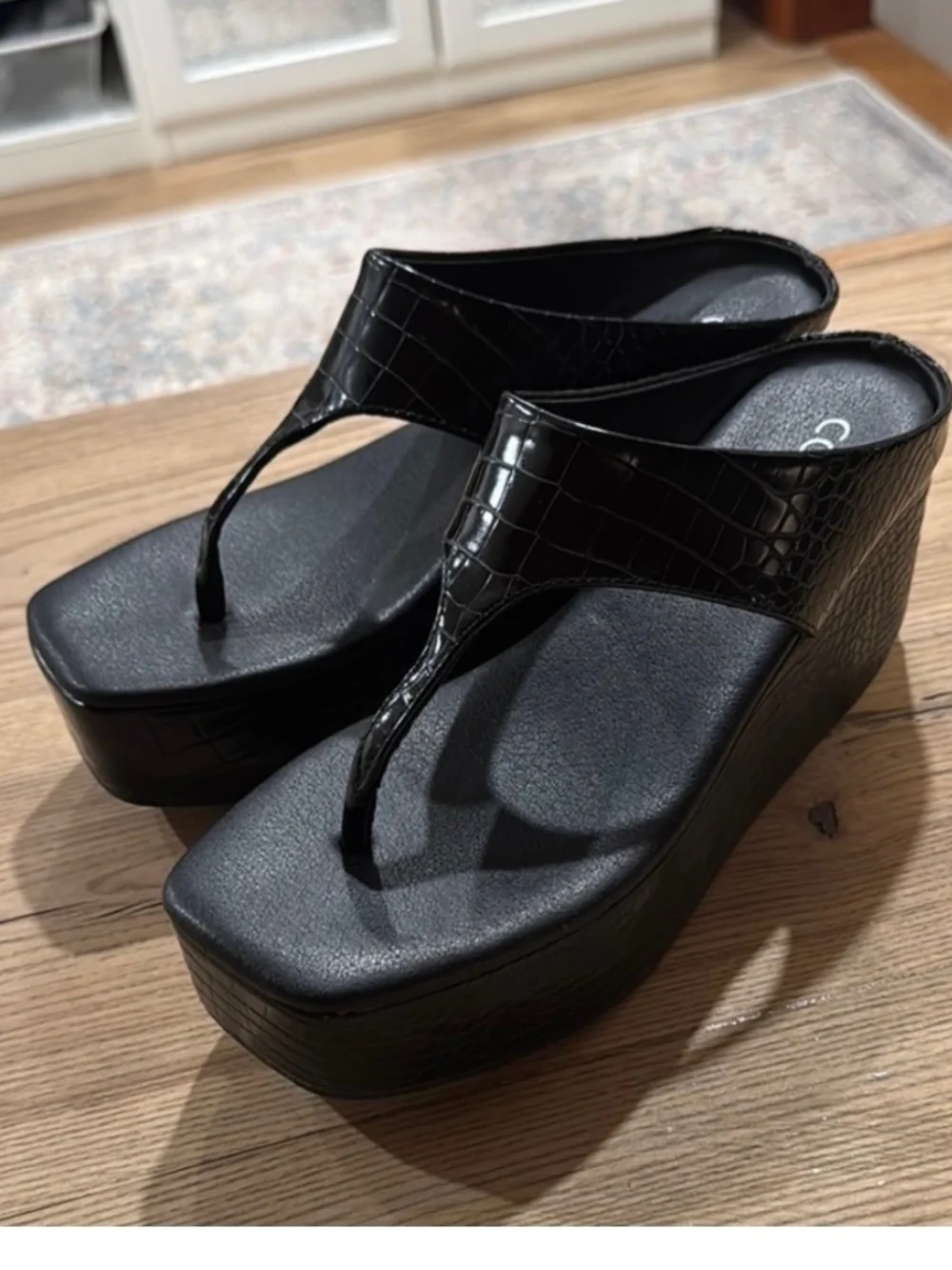 Coconuts by Matisse Lyric Croc Embossed Platform Flip Flop